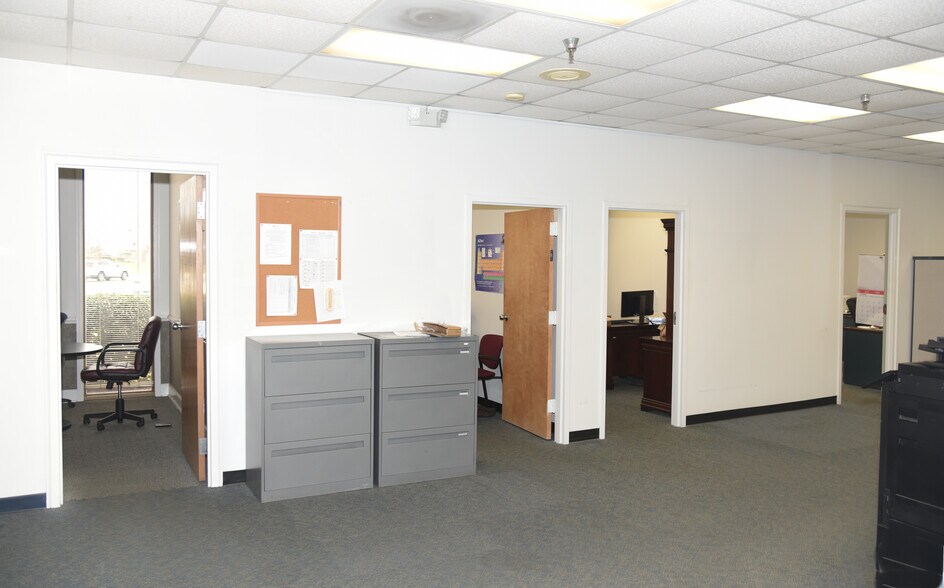 More Photos Of 2760 Gunter Park Dr, Montgomery Manufacturing For Sale