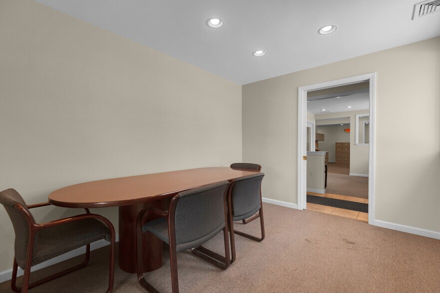 More Photos Of 42 Neal Ct, Plainville Warehouse For Sale