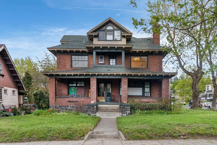 Primary Photo Of 927 S Adams St, Spokane Apartments For Sale