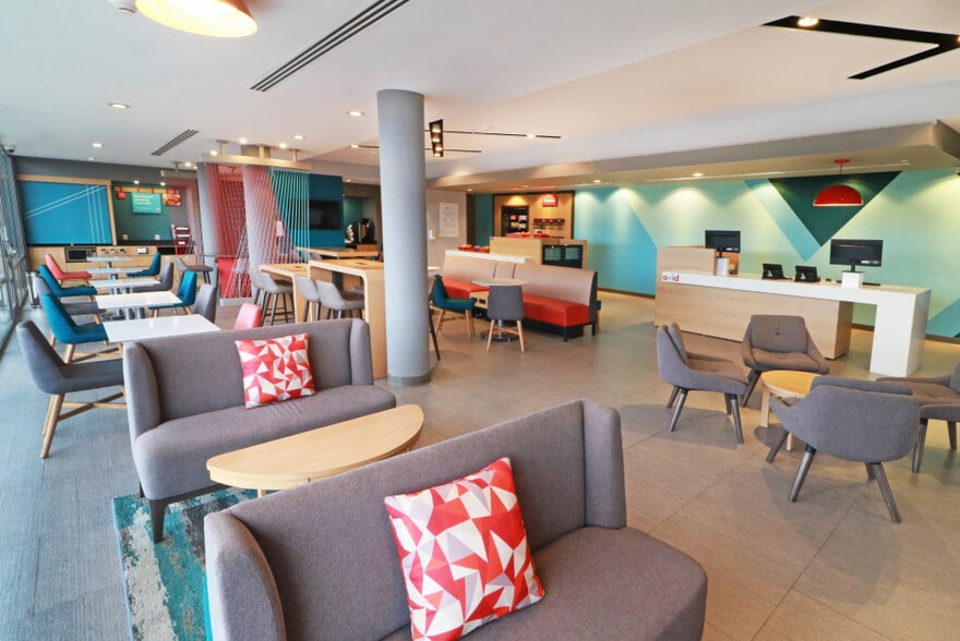 More Photos Of 702 Martin Adams, Fort Stockton Hotel For Sale