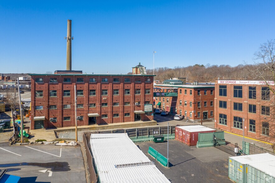 More Photos Of 119R Foster St, Peabody Light Distribution For Sale