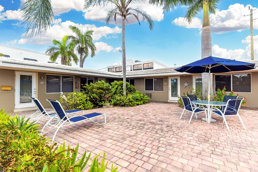 More Photos Of 2648 NE 32nd St, Fort Lauderdale Hotel For Sale