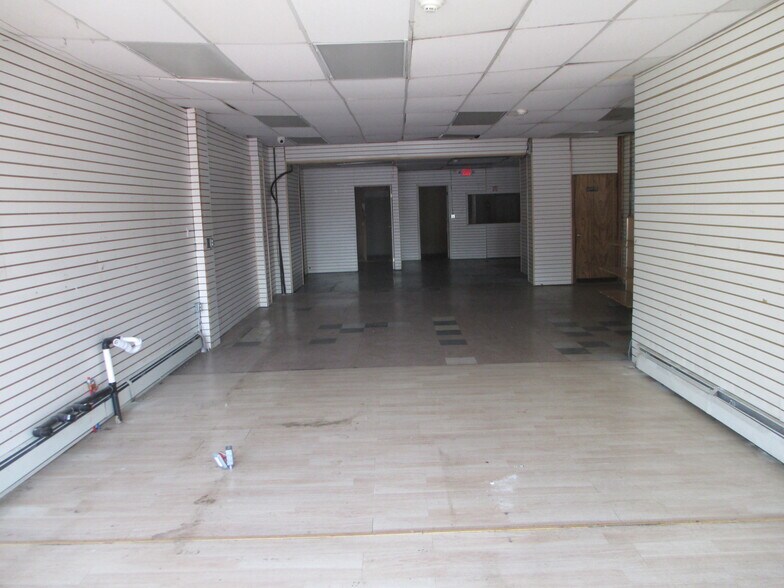 More Photos Of 29 New Main St, Haverstraw Storefront Retail Residential For Lease