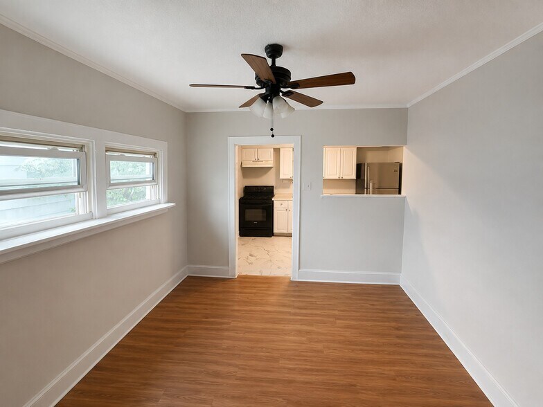 More Photos Of 219 E Broad St, Burlington Apartments For Sale