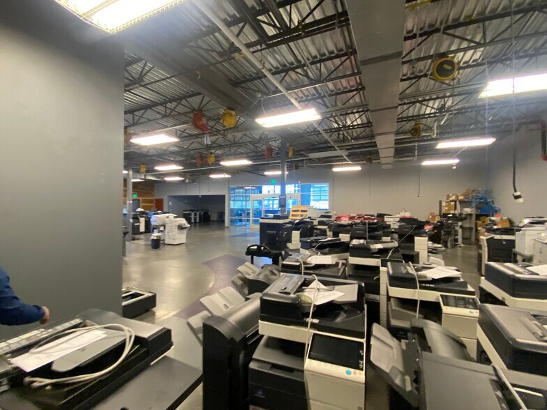 More Photos Of 7251 Appling Farms Pky, Memphis Warehouse For Lease