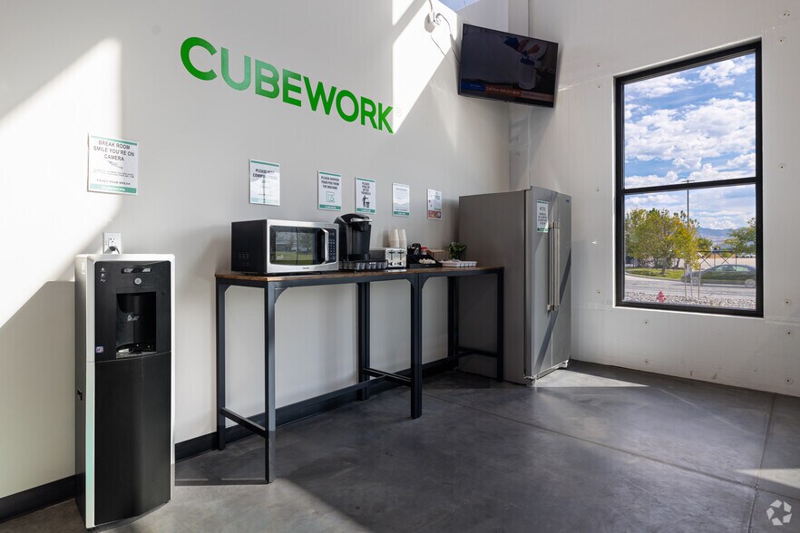 More Photos Of 485 N Jimmy Doolittle Rd, Salt Lake City Warehouse For Lease