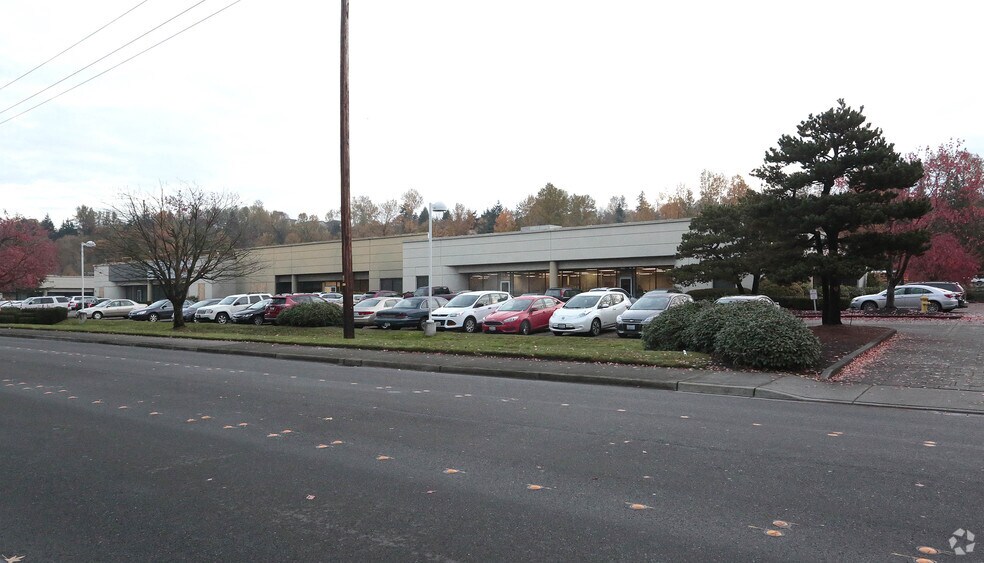 More Photos Of 2500 E Valley Rd, Renton Office For Sale