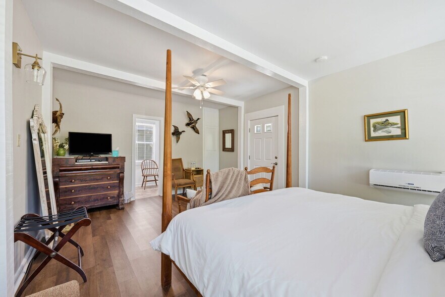 More Photos Of 508 Church St, Oriental Hospitality For Sale