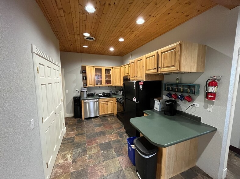 More Photos Of 1280 Kalamath St, Denver Office For Sale