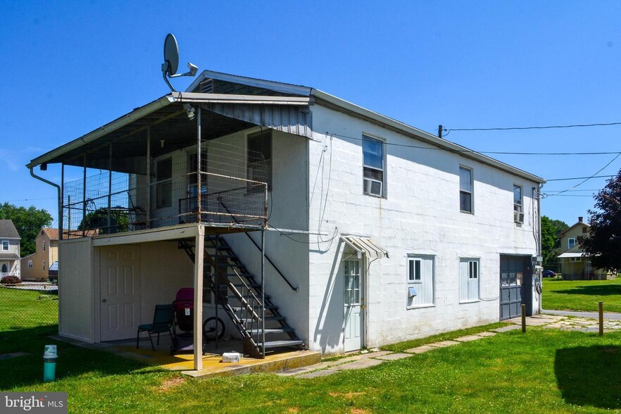 Primary Photo Of 122 State St, Middletown Manufactured Housing Mobile Home Park For Sale