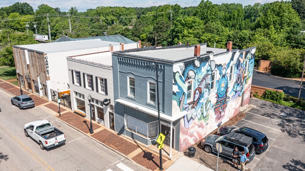 Primary Photo Of 122 W Chatham St, Cary Storefront For Lease