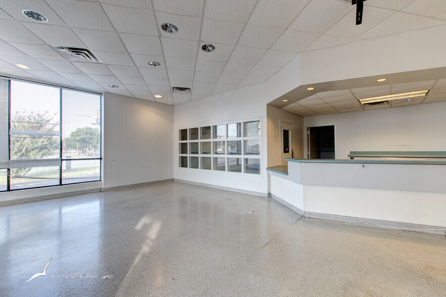 More Photos Of 3981 Ridgemont Dr, Abilene Storefront Retail Office For Sale