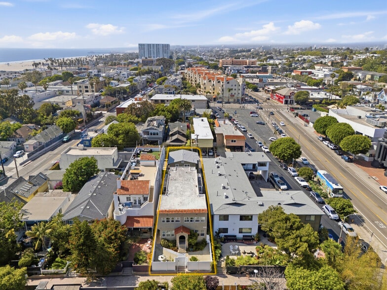 More Photos Of 117 Paloma Ave, Venice Apartments For Sale