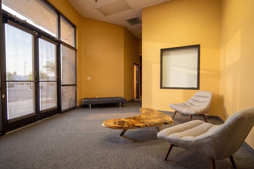 More Photos Of 4143 W Venus Way, Chandler Airplane Hangar For Sale