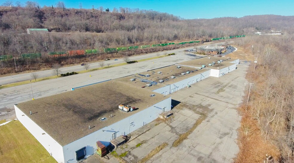 Primary Photo Of 6798-6816 Big Beaver Blvd, Beaver Falls Light Manufacturing For Lease