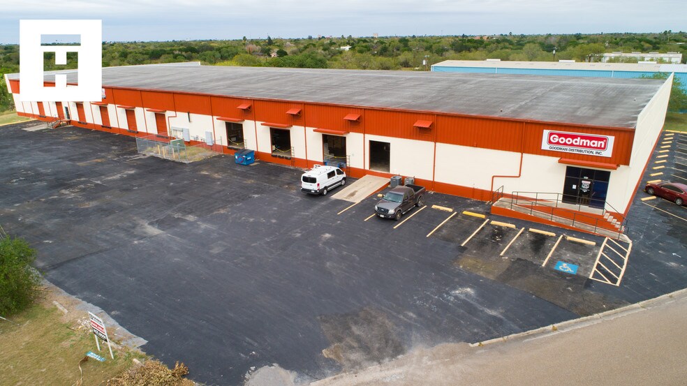 More Photos Of 301 Hanmore Industrial Pky, Harlingen Warehouse For Sale