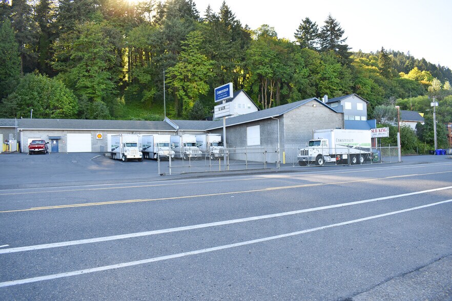More Photos Of 2727 NW St Helens Rd, Portland Manufacturing For Lease