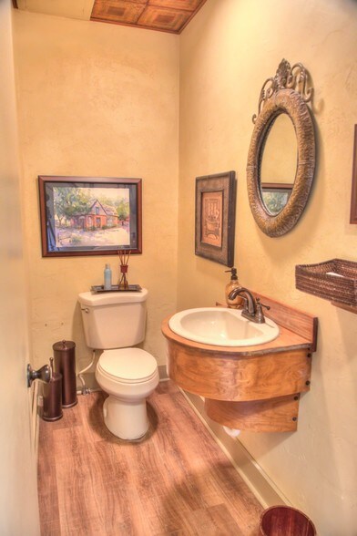 More Photos Of 218 N 100 W, Moab Restaurant For Sale