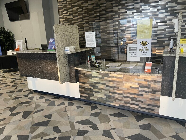 More Photos Of 1661 Eastchase Pkwy, Fort Worth Medical For Lease