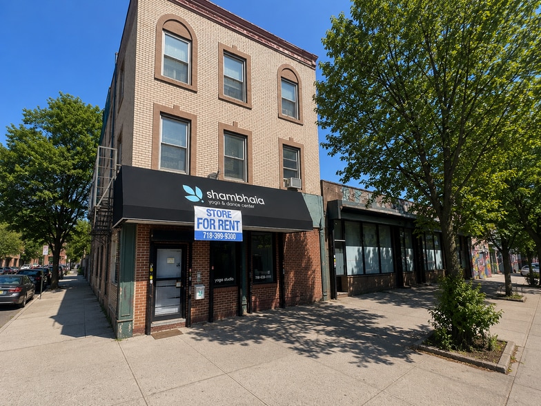 Primary Photo Of 691-697 Washington Ave, Brooklyn Storefront Retail Residential For Lease