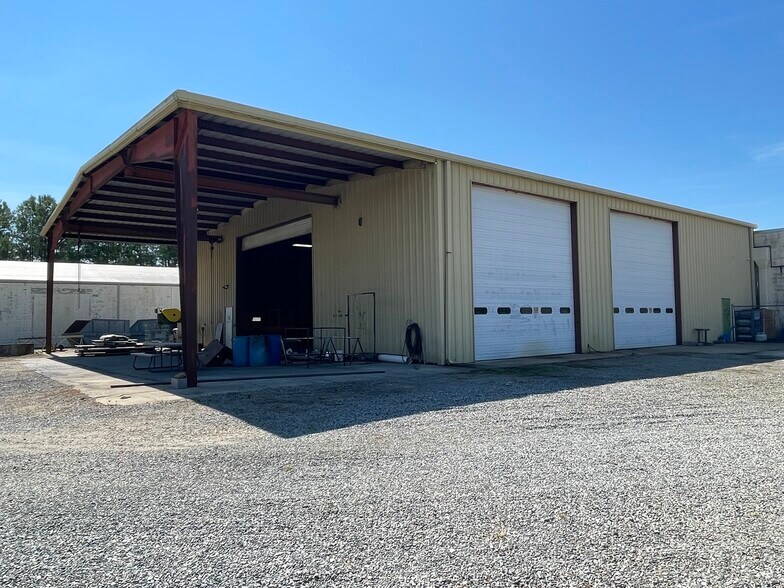 More Photos Of 3209 S Church St, Rocky Mount Warehouse For Lease