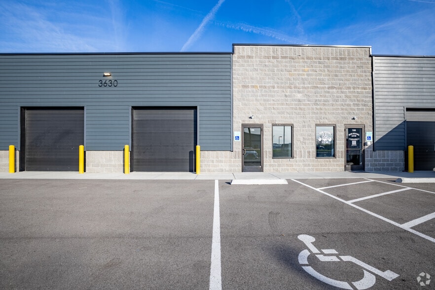 More Photos Of 3630 Ohara Rd, Erlanger Showroom For Lease