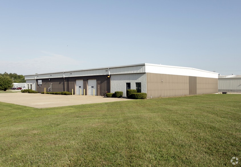 Primary Photo Of 815 Eisenhower Dr, Goshen Manufacturing For Lease
