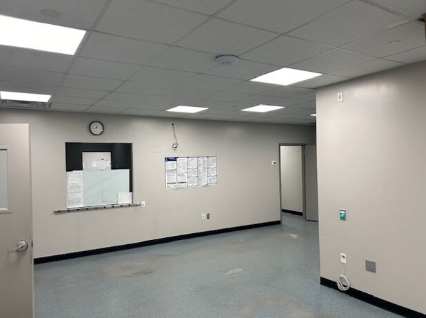 More Photos Of 356-362 Getty Ave, Clifton Warehouse For Lease