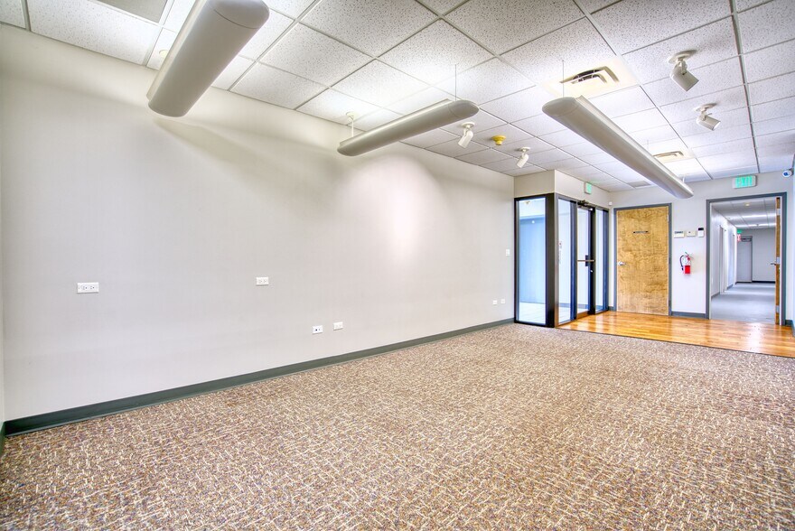 More Photos Of 1110 Boston Ave, Longmont Research And Development For Lease