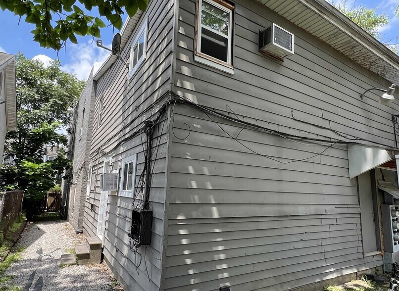 More Photos Of 613 N Fulton Ave, Evansville Apartments For Sale