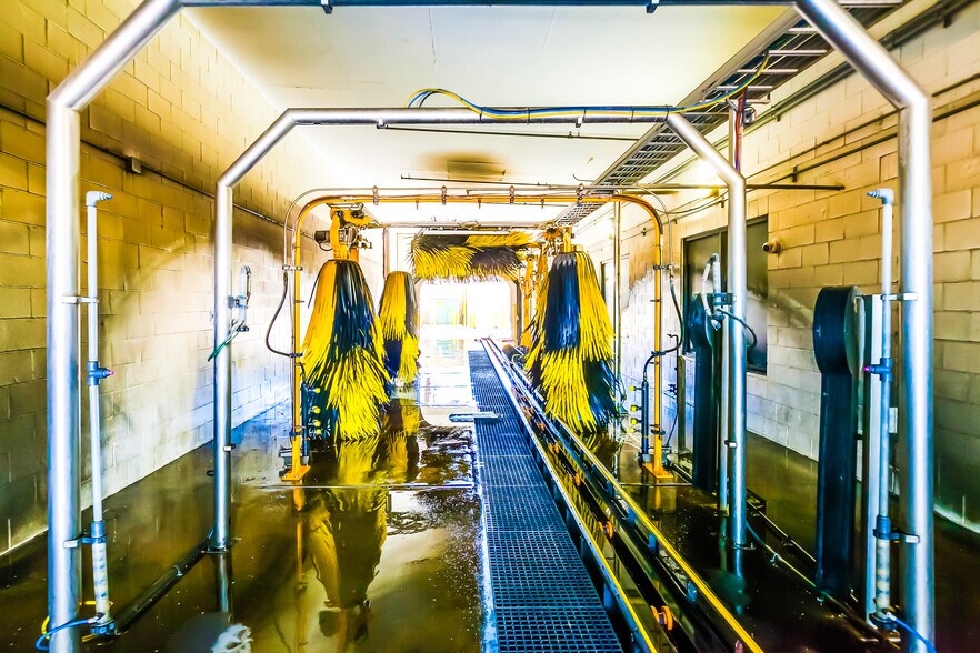 More Photos Of 17985 Bear Valley Rd, Hesperia Carwash For Sale