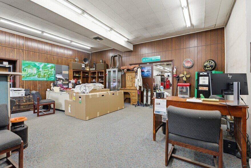More Photos Of 1210-1214 Santa Fe Dr, Denver Office For Sale