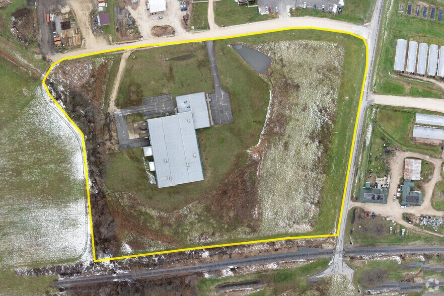 More Photos Of 3650 W Industrial Dr, Louisiana Manufacturing For Sale