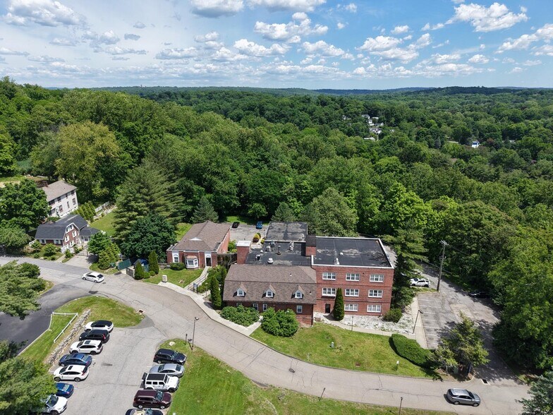 More Photos Of 2 Stowe Rd, Peekskill Medical For Lease