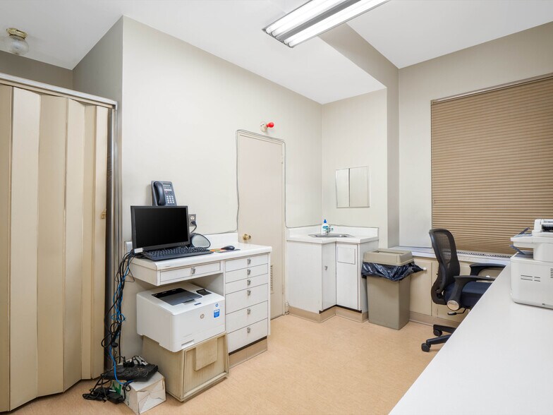 More Photos Of 23 E 79th St, New York Apartments For Sale