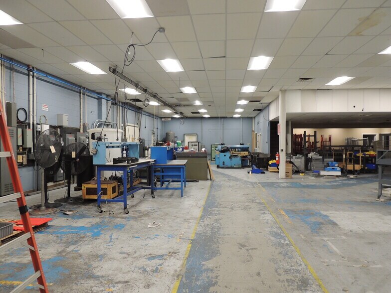 More Photos Of 24 Lexington Dr, Laconia Light Manufacturing For Lease