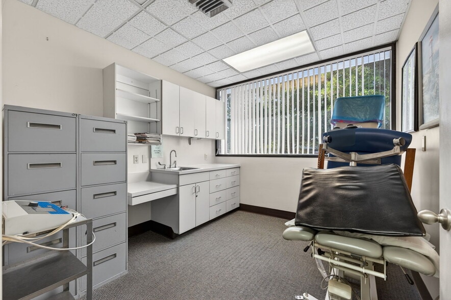 More Photos Of 1500 NW 10th Ave, Boca Raton Medical For Sale