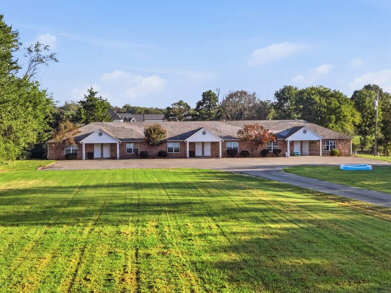 Primary Photo Of 99 Highway 287, Greenbrier Apartments For Sale