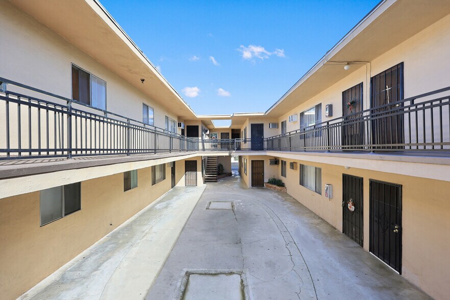 More Photos Of 217 S Avenue 54, Los Angeles Apartments For Sale