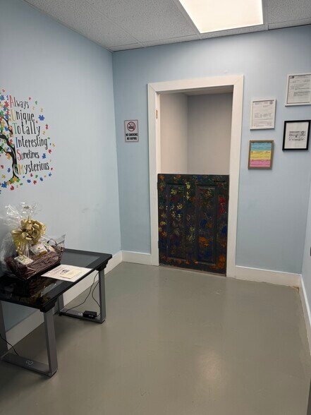 More Photos Of 717 Ponce de Leon Blvd, Coral Gables Office For Sale