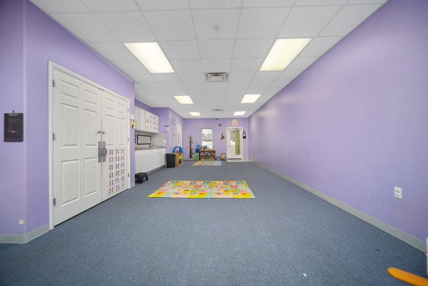 More Photos Of 116 Corporate Dr, Elizabeth City Schools For Sale