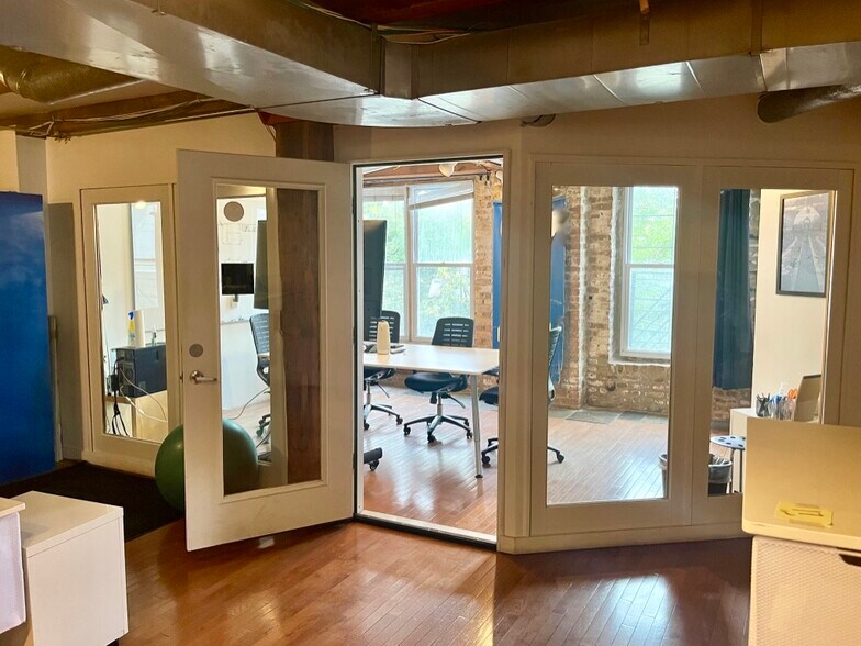 More Photos Of 415 N Sangamon St, Chicago Loft Creative Space For Lease