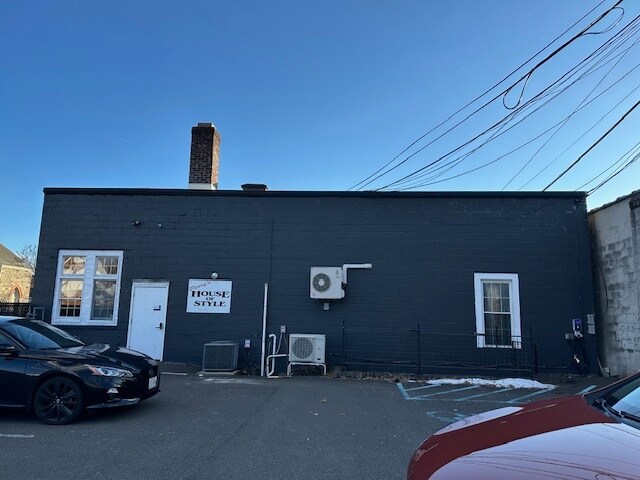 More Photos Of 71 Albany Ave, Kingston General Retail For Sale