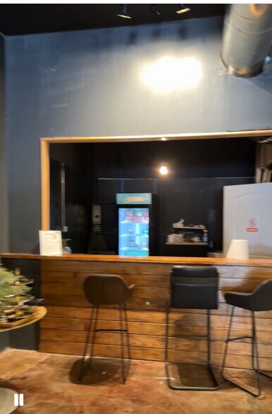 More Photos Of 307 E Morris St, Dalton General Retail For Lease