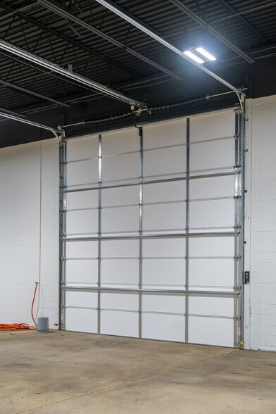 More Photos Of 1918 W Virginia Ave, Crewe Warehouse For Lease