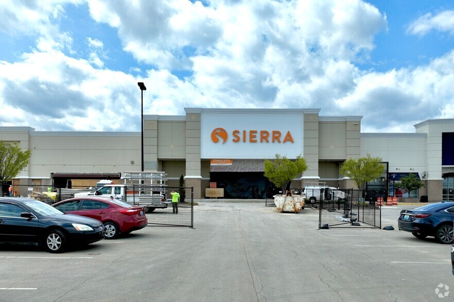 More Photos Of 2321 Sir Barton Way, Lexington Storefront For Lease