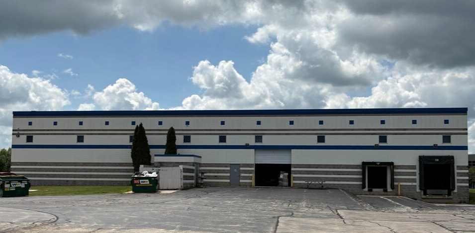 More Photos Of 4640 W Ironwood Dr, Franklin Manufacturing For Sale
