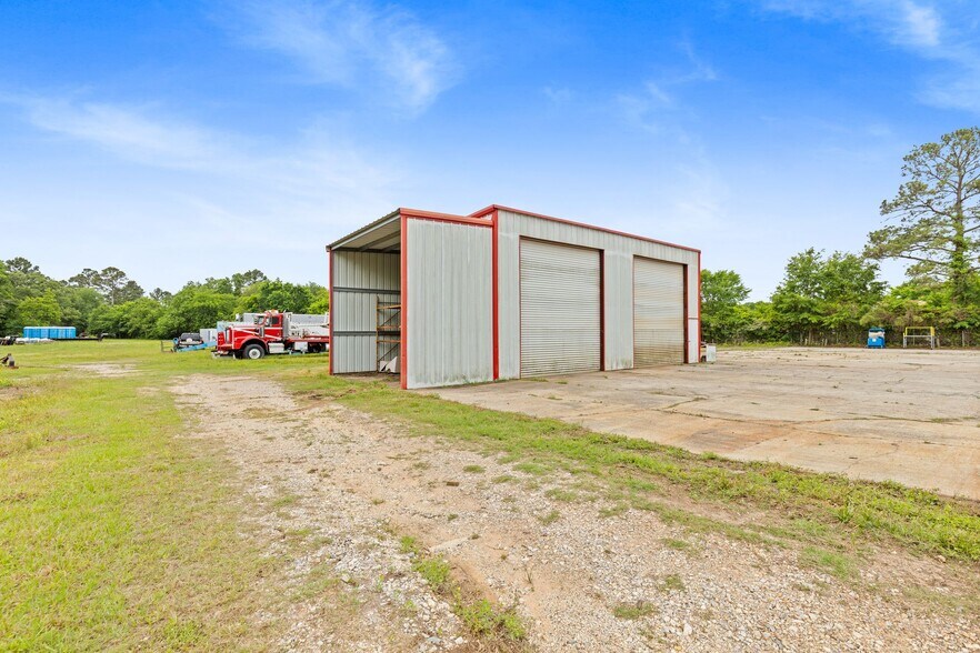 More Photos Of 516 FM 3083 Rd, Conroe Industrial For Lease
