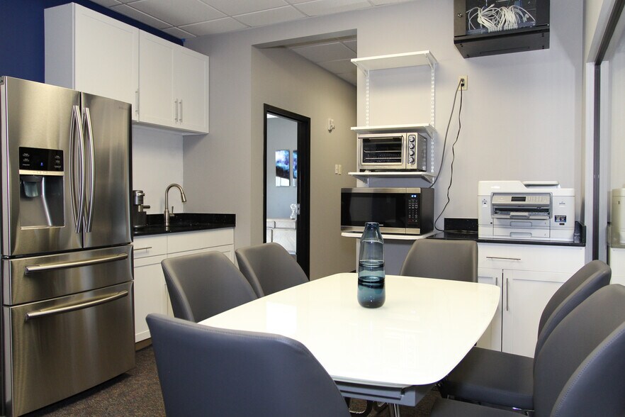 More Photos Of 2295 S Hiawassee Rd, Orlando Office For Sale