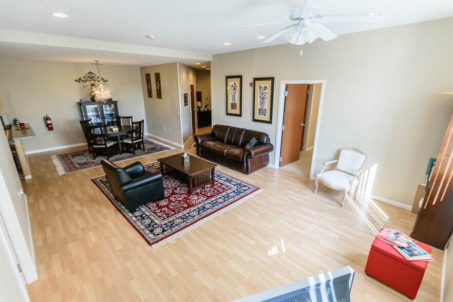 More Photos Of 1010 Davis St, Jacksonville Office For Lease